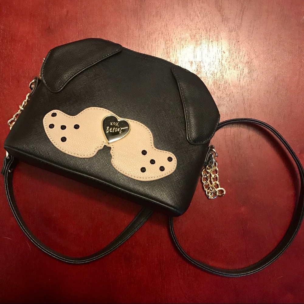 SO CUTE✨ Betsy Johnson puppy purse! Adorable!